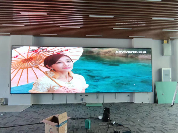 南漳P1.53led小间距屏安装案例